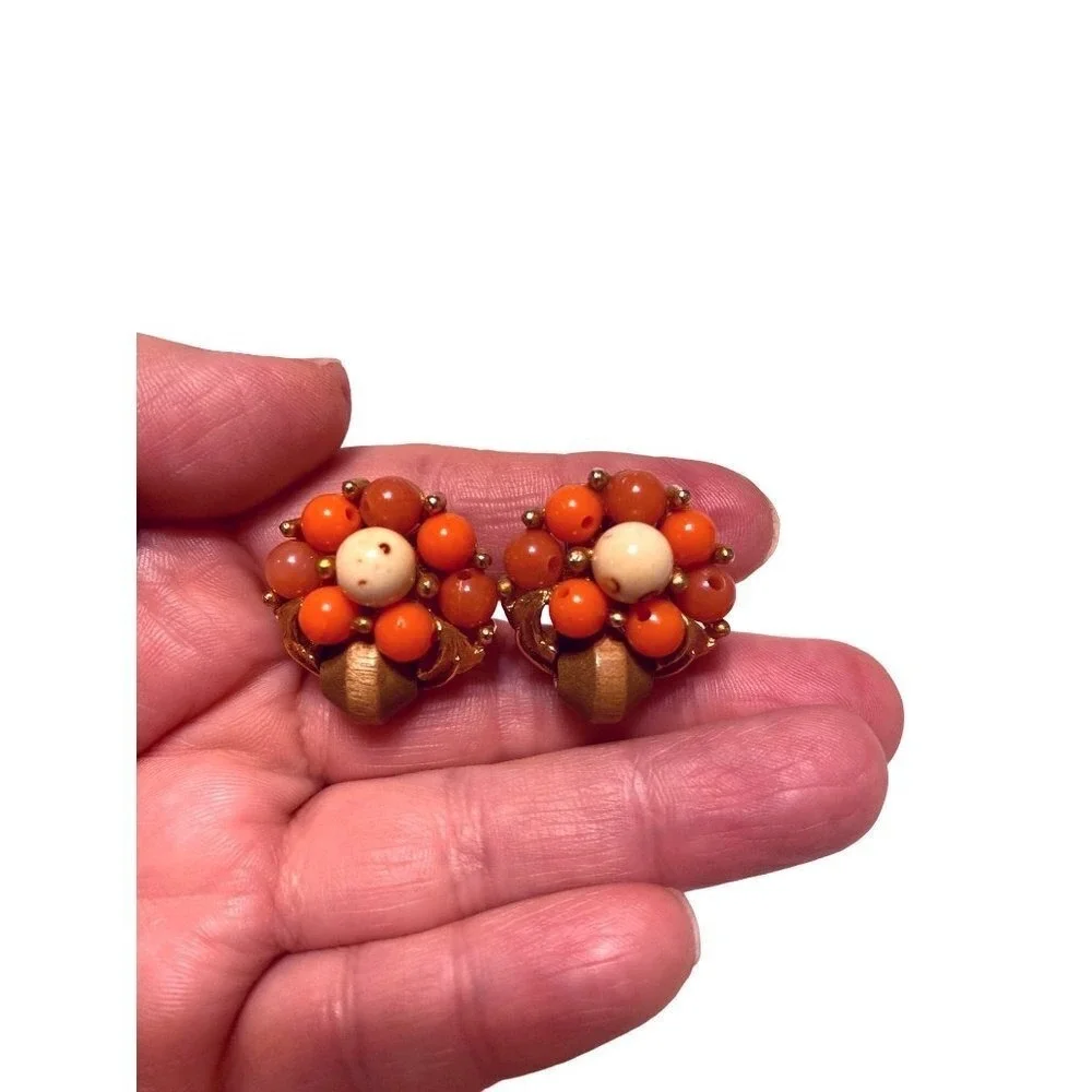 Vintage wood and beads clip on earrings women OS‎